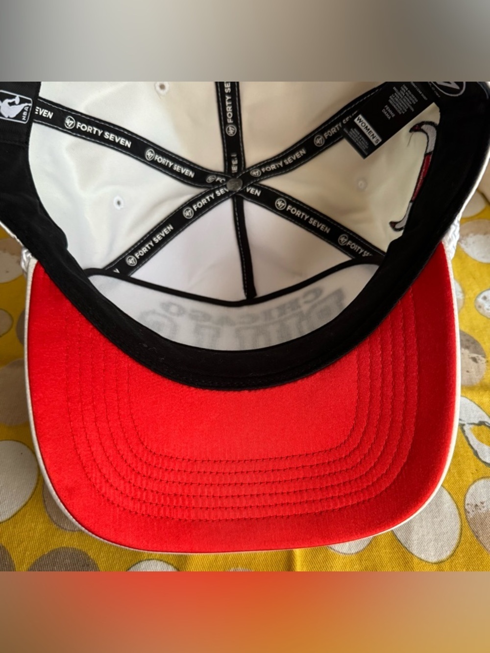 47 Brand NWT Chicago Bulls white satin Women’s hat - Picture 9 of 16
